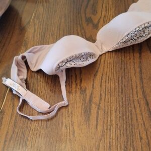 Victoria's Secret Lace Trim Bra - Light Pink